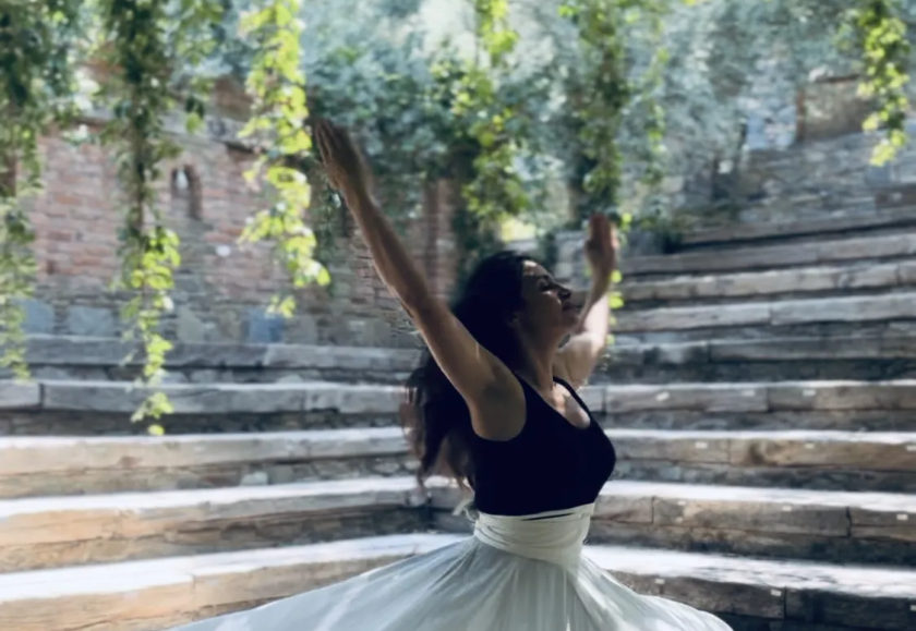 Danse dans la cour de la bastide d’Alix à Aix